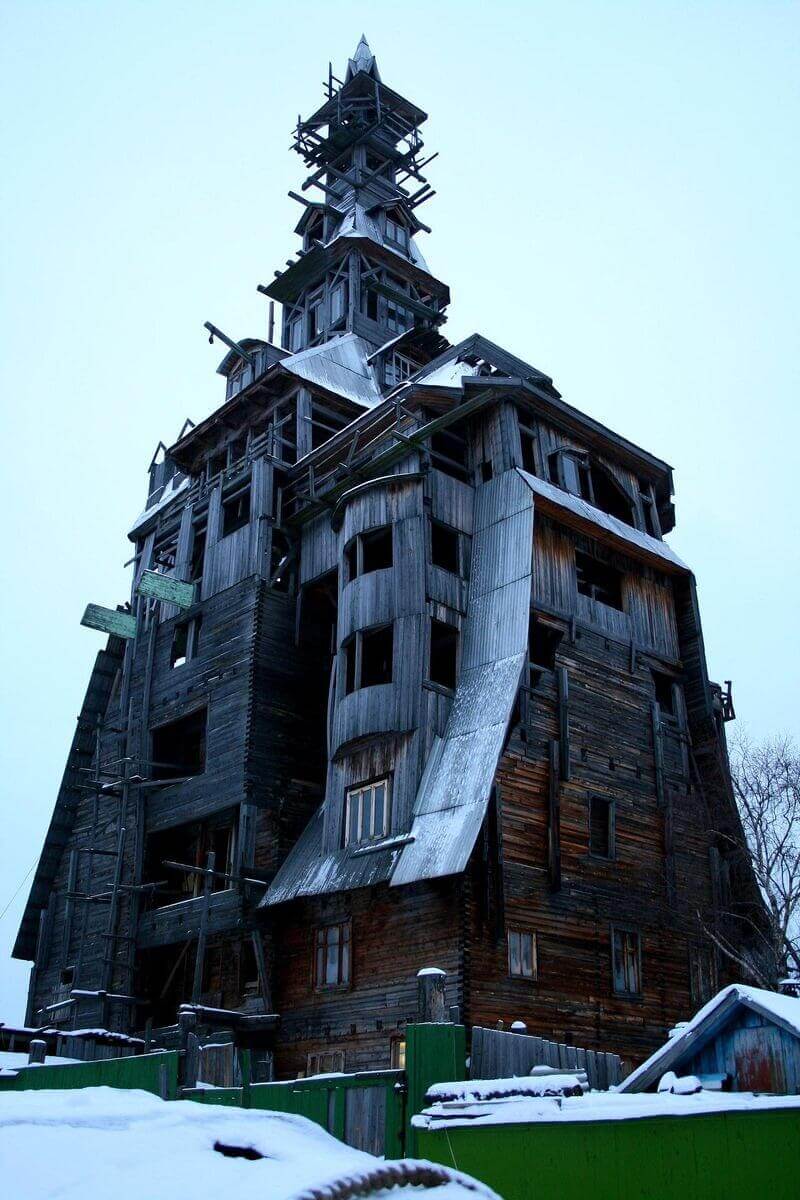 Sutyagin House – Russia