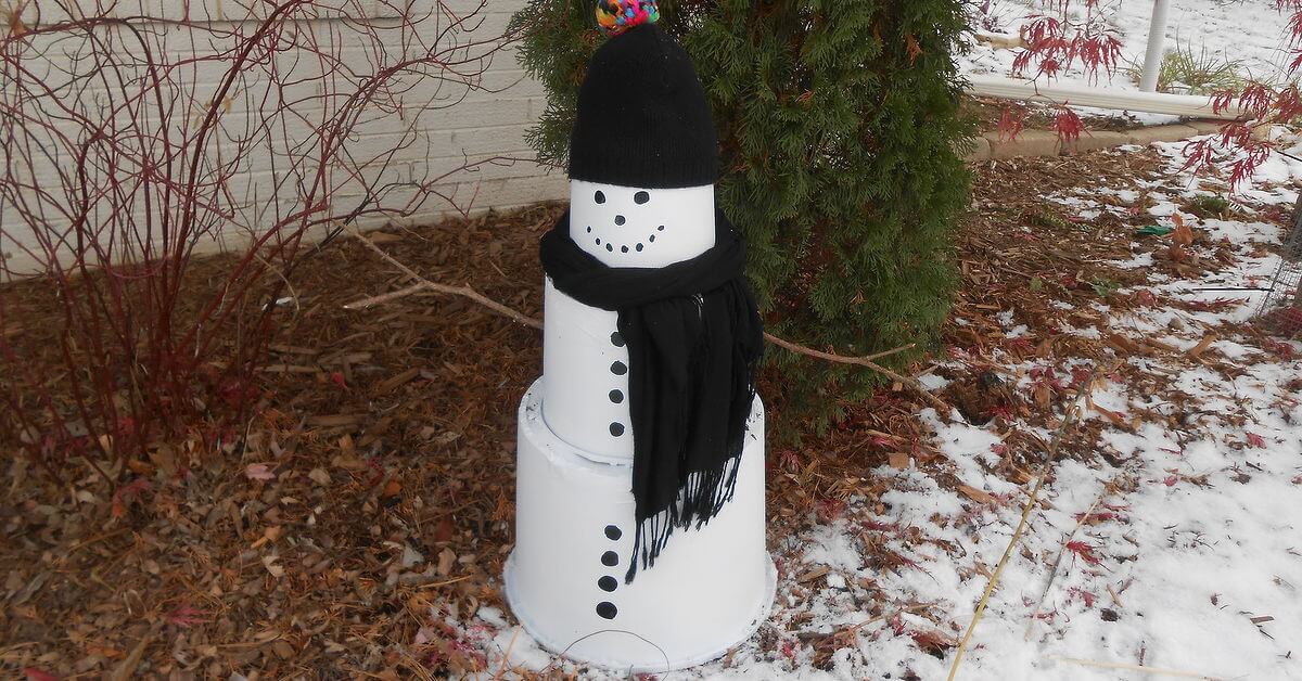 A snowman made out of a snowman's head
