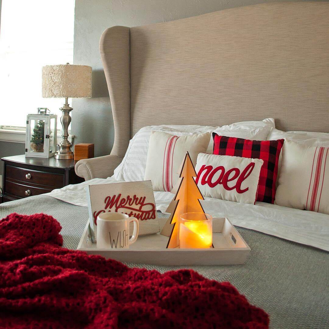 Cozy Christmas bedroom decor