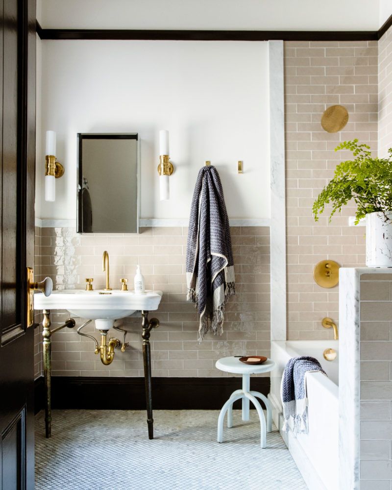 mid century modern bathroom