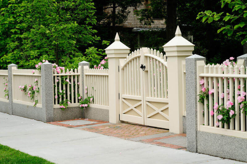Small White Simple Gate Design For Small House