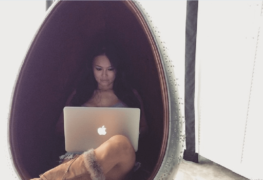 Egg Pod chair