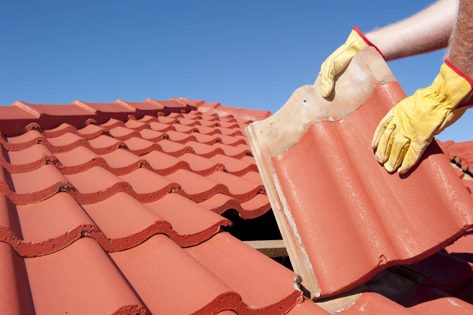 Pros and Cons of Tile Roofing