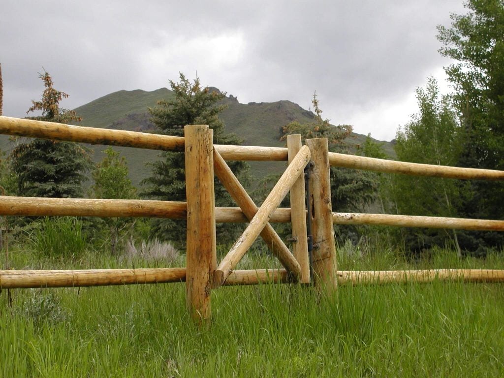  Pole Fence Gate