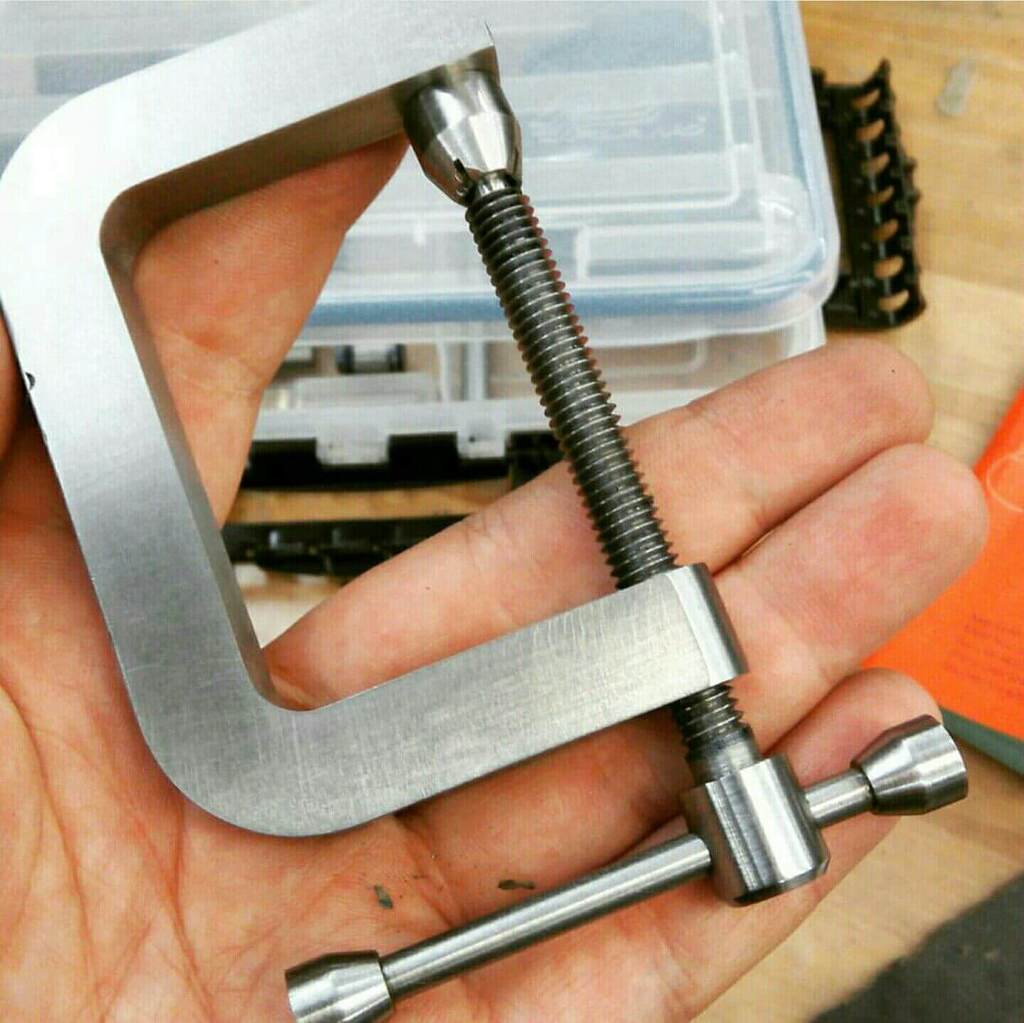 Metal wrench
