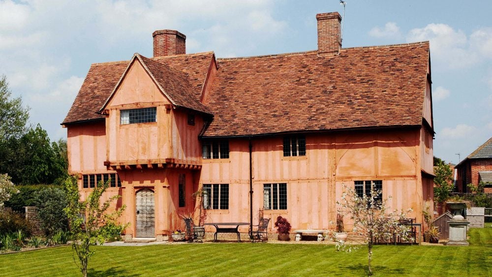 Chimney tudor style house