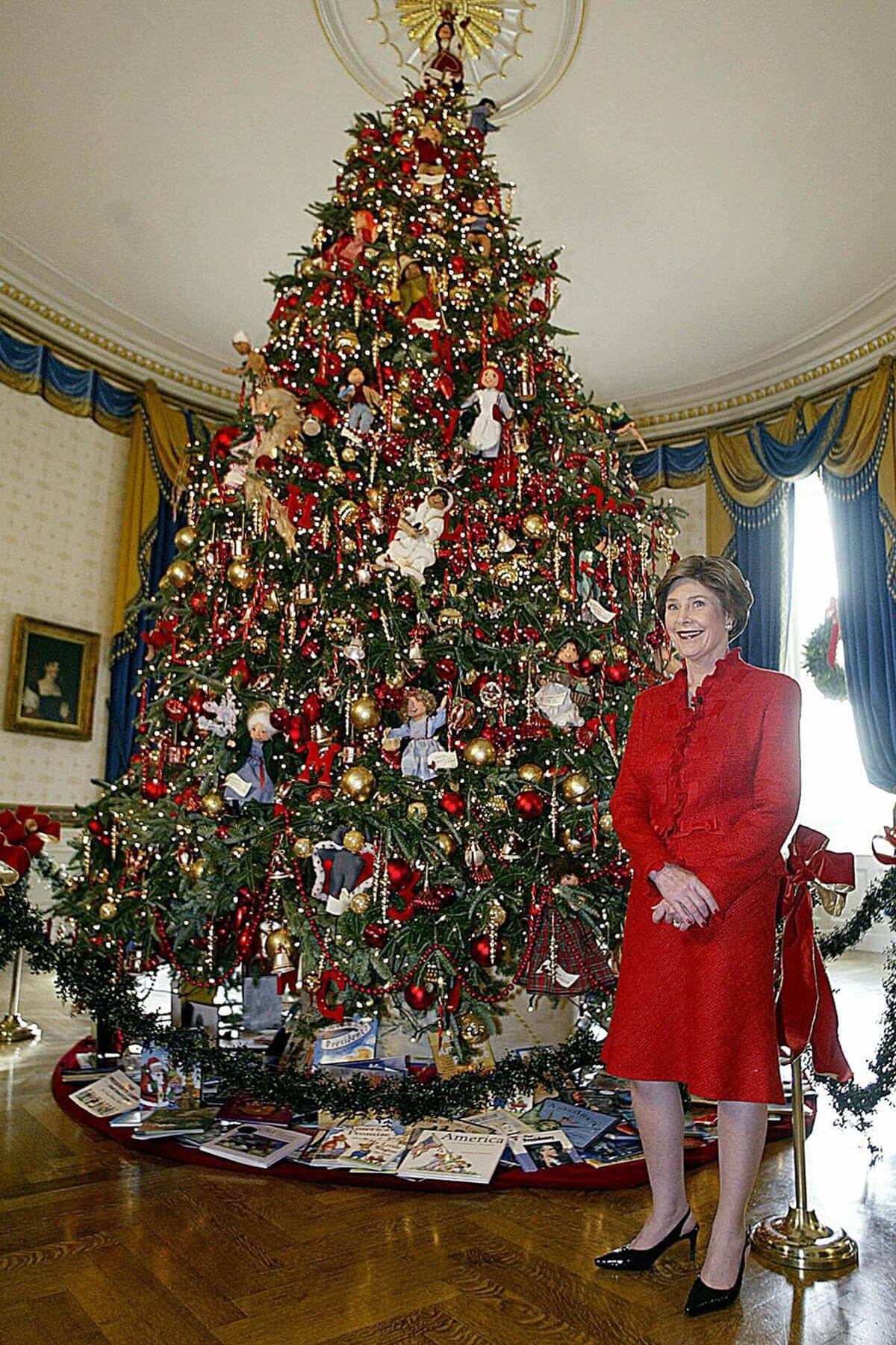 Laura Welch Bush 2003 white house Christmas decoration
