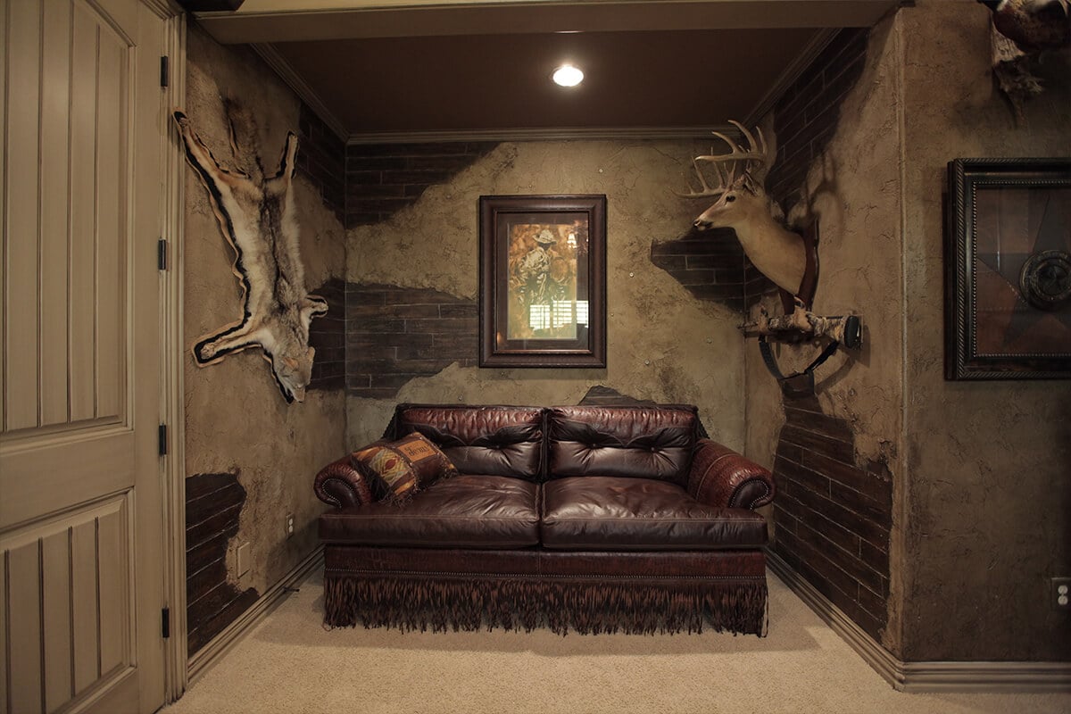 Pull-Out Sofas in small hunting cabins