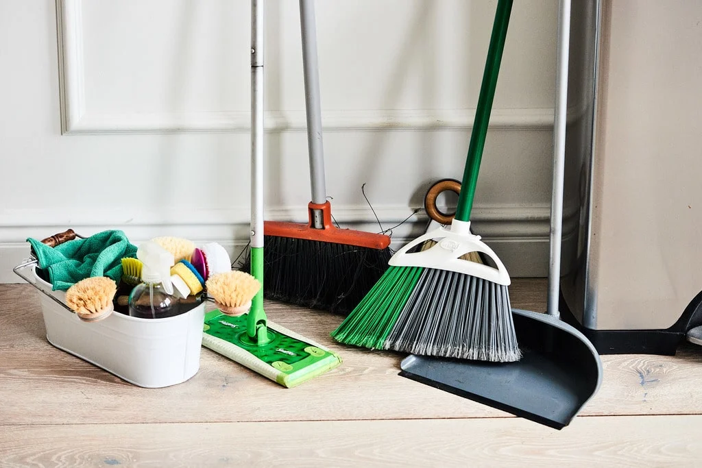 Do consider a DIY laminate floor cleaner