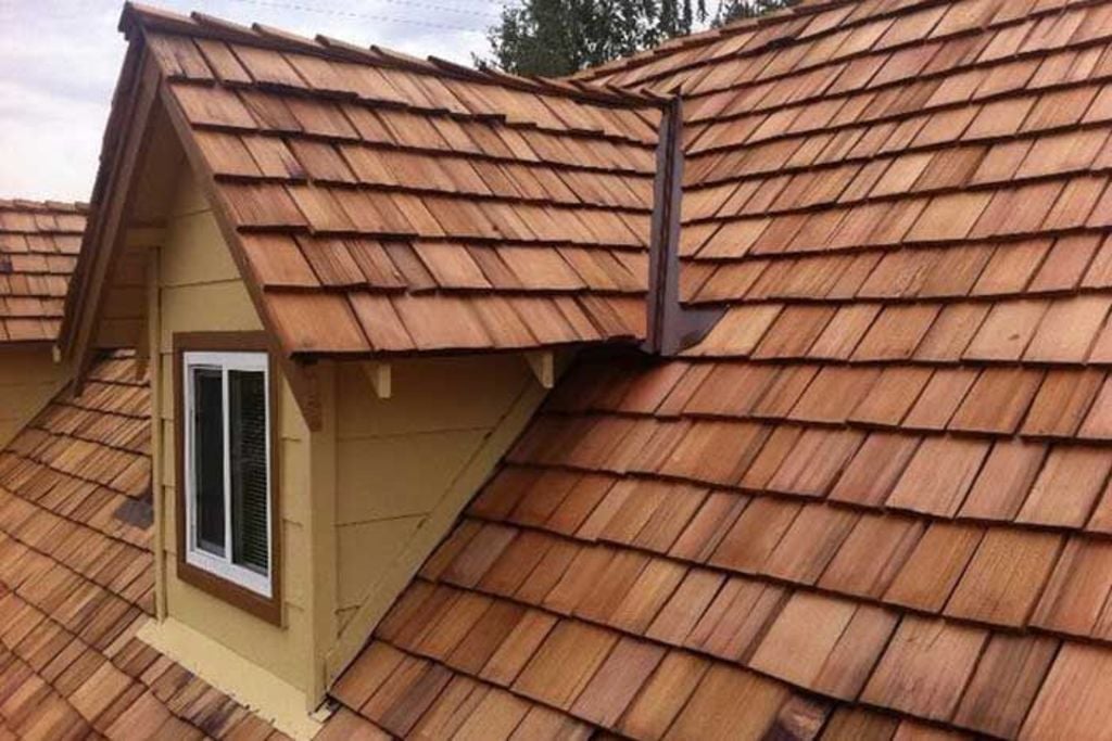 Top Roofing Company Wooden roofing