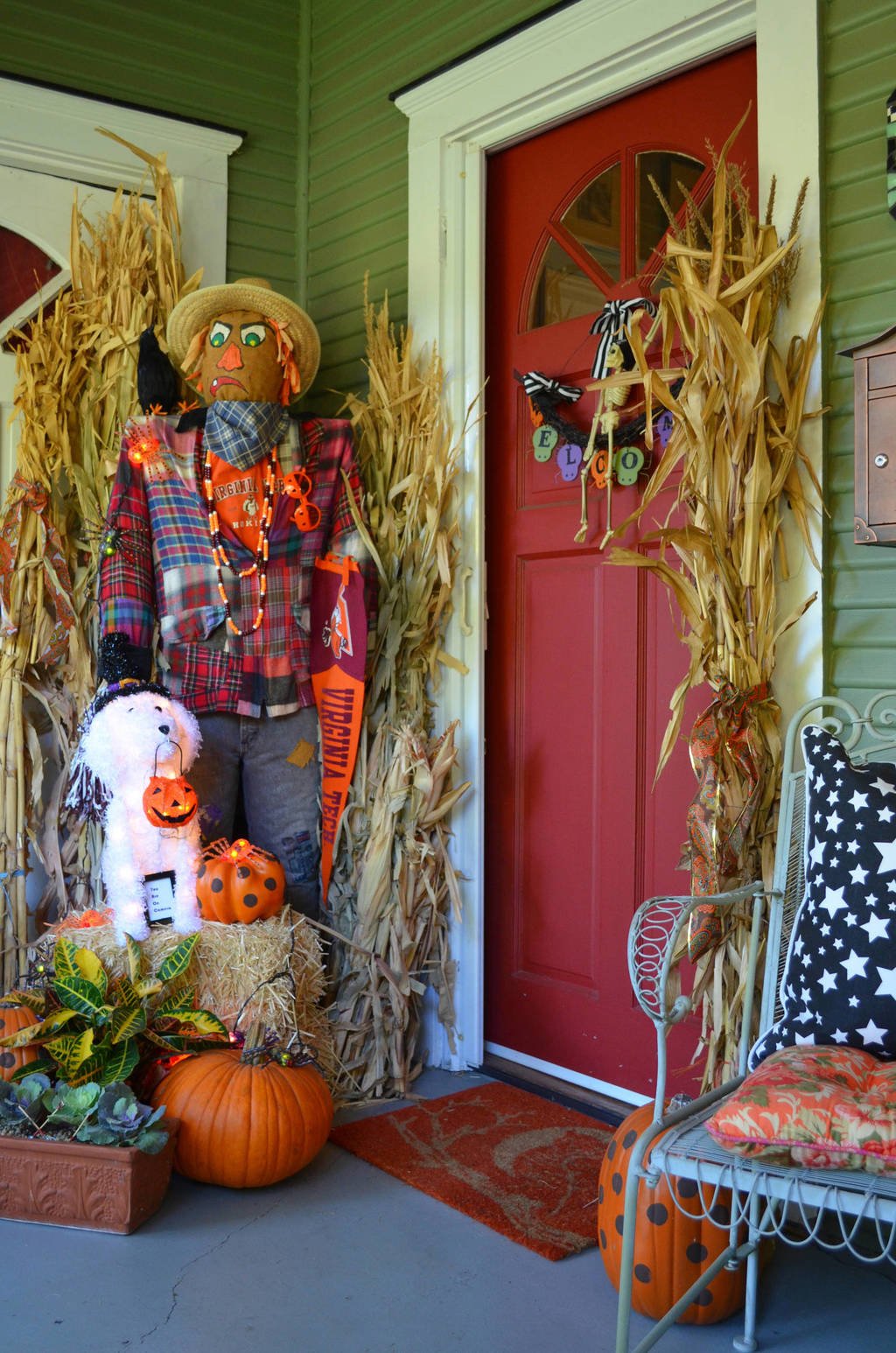 Front Porch Halloween decor with Scarecrow
