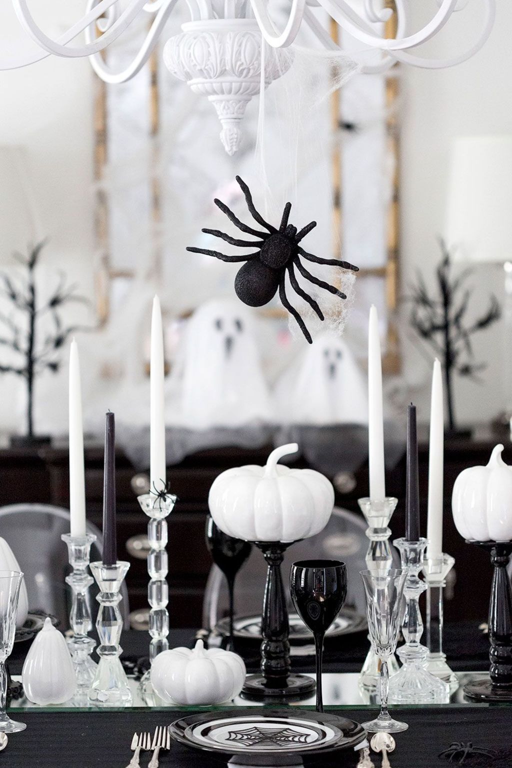Black & White Spirited Halloween Table decoration