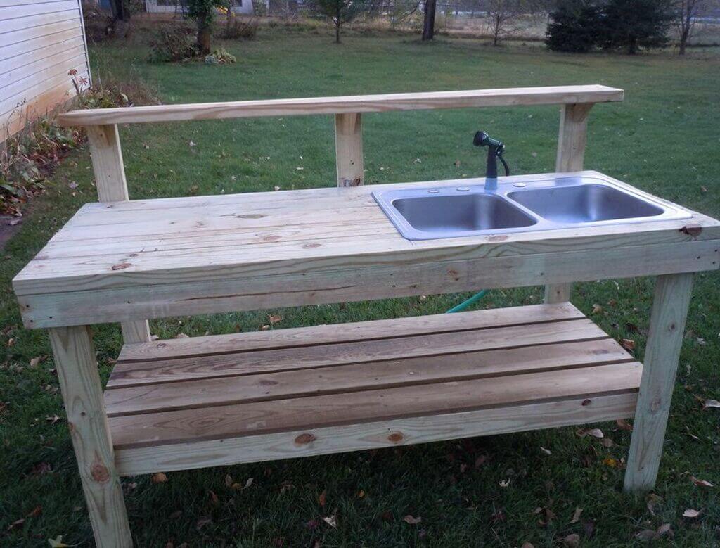  DIY Wooden Log Outdoor Sink