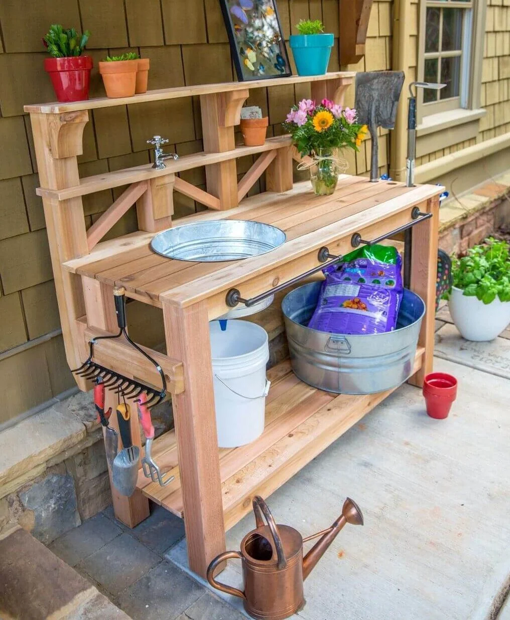 A Garden Potting Bench with Sink Project idea