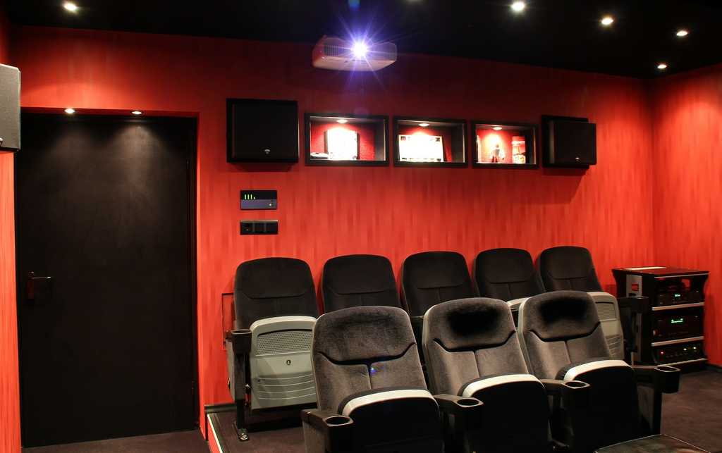 home theater room 