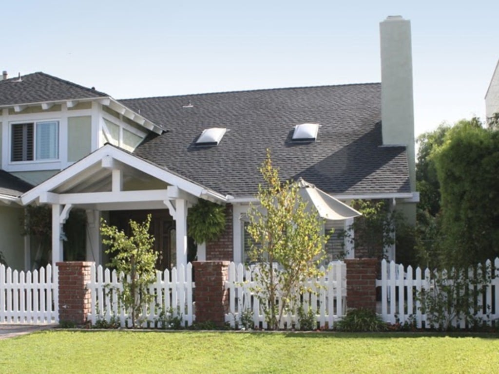 Custom Vinyl Fencing