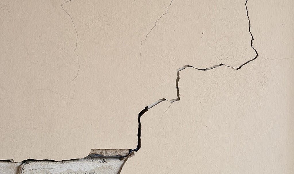What Are the Signs of a Bad Foundation