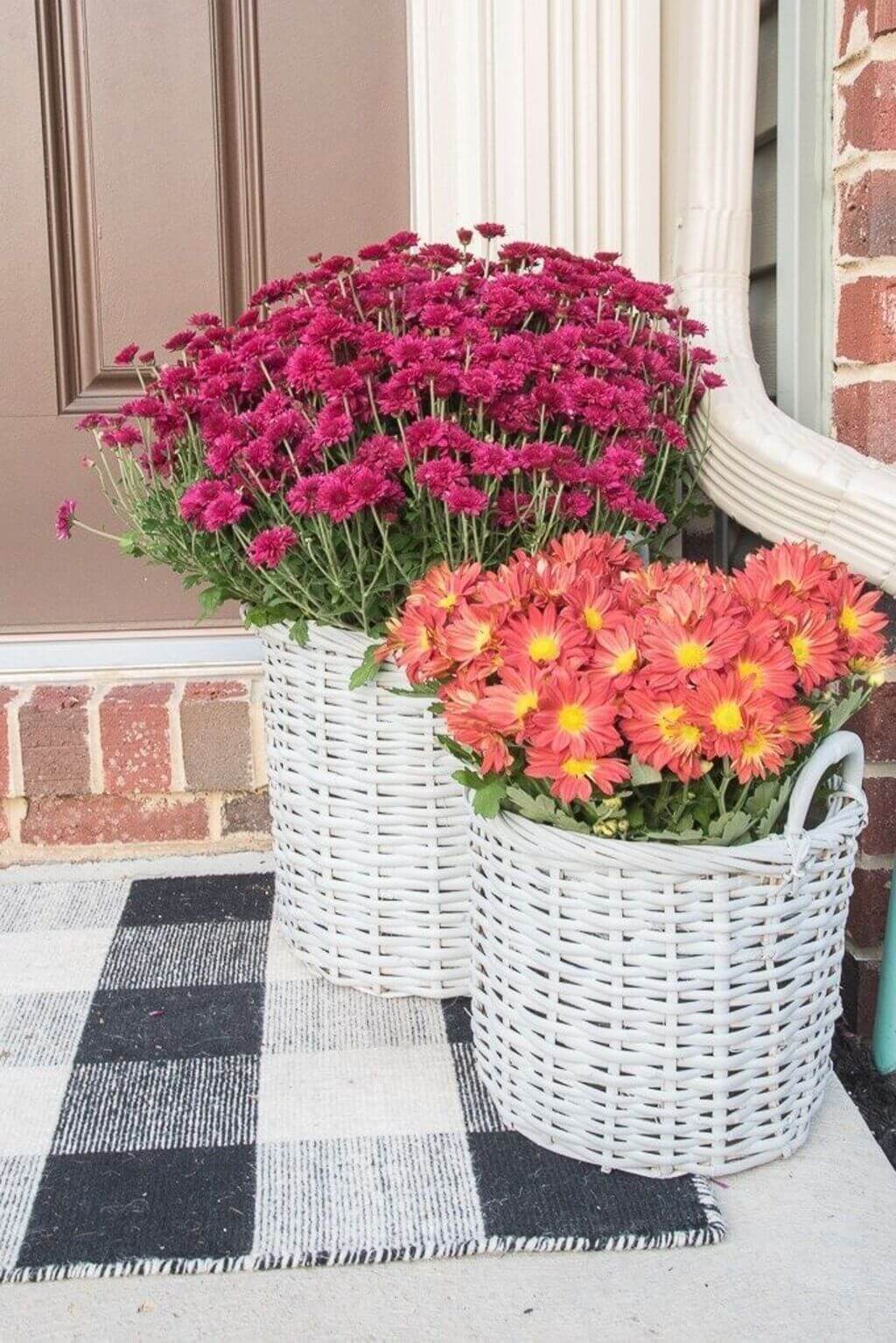 Easy Upcycled Basket Planters outdoor easter decorations