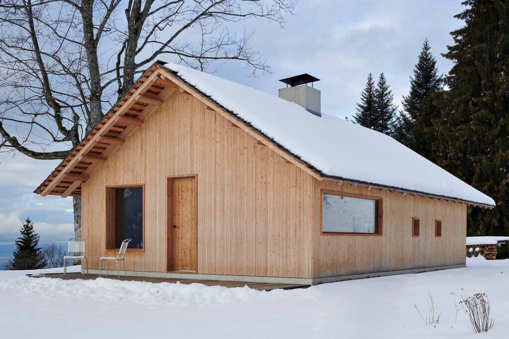 Bellerine Cabin snow