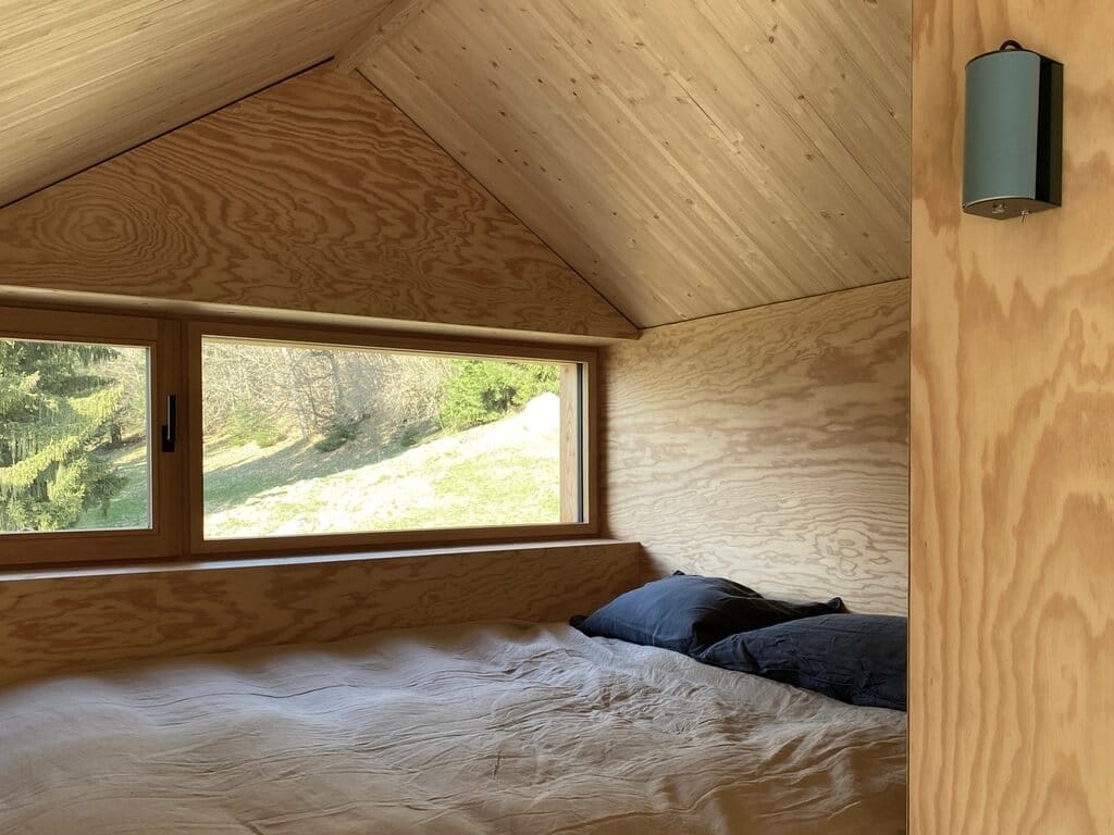 Bellerine Cabin interior