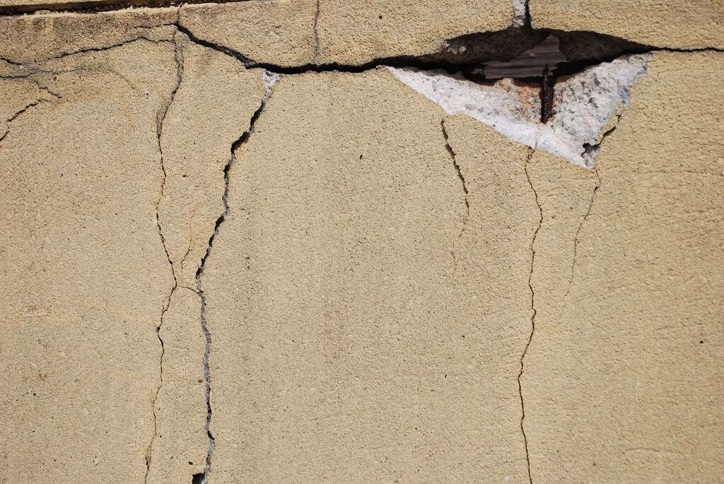 Cracks Problems Foundation Repair