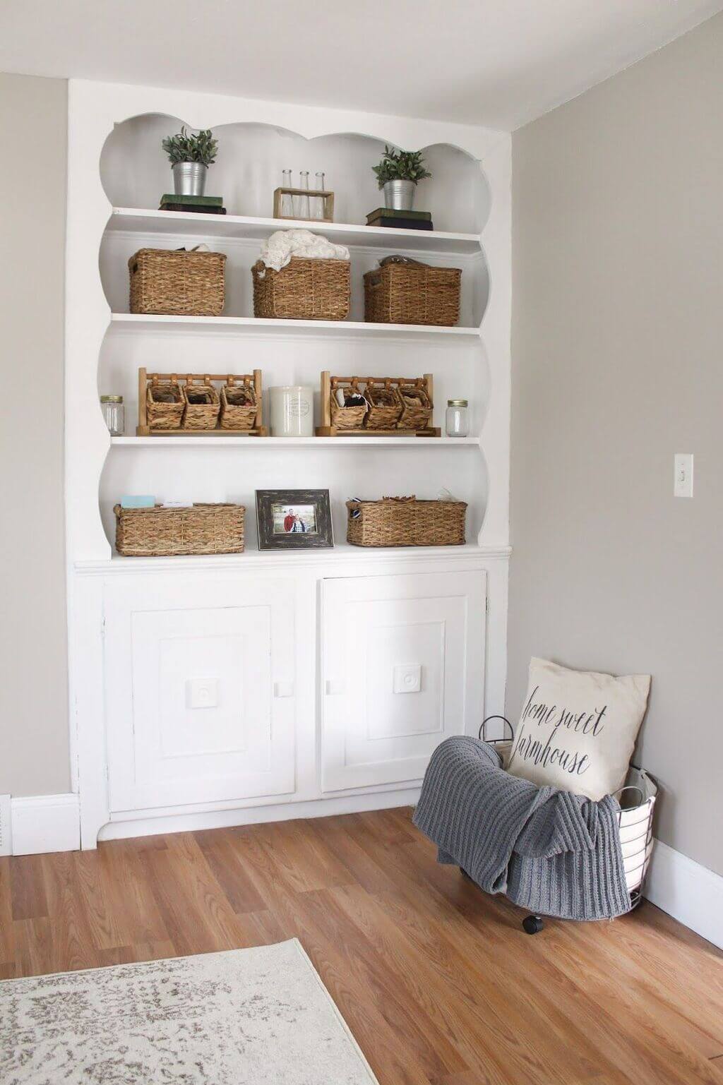 A living room filled with furniture and a fire place
