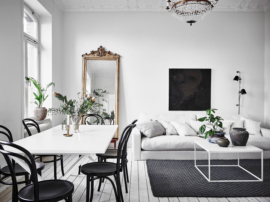 Scandi and Minimalism of Black and White for Living Room