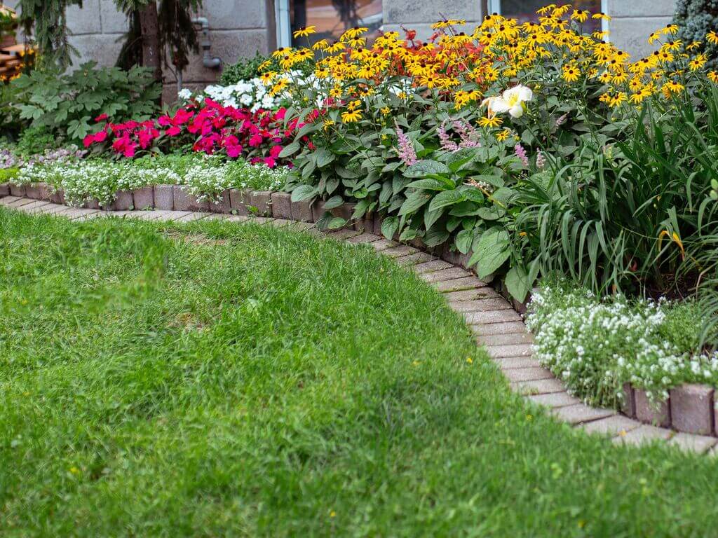 DIY Flower Bed Idea flower bed designs