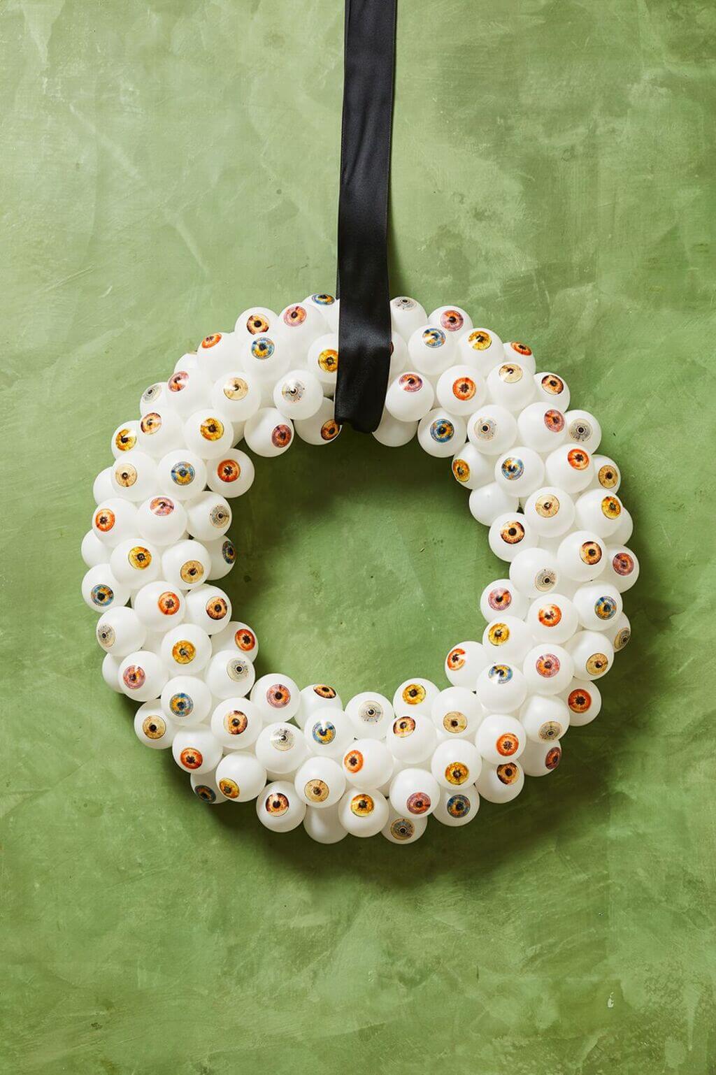 Eyeball DIY Halloween Wreath 