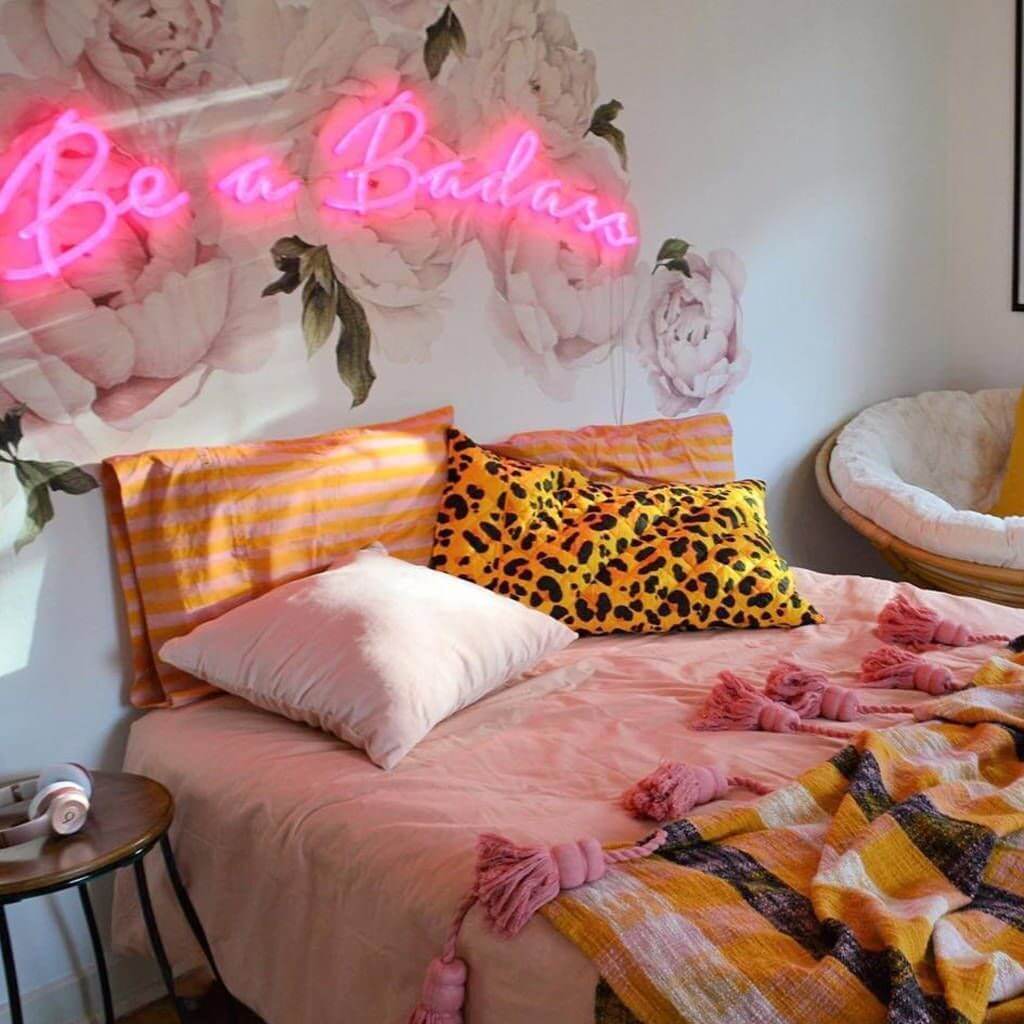 Neon Sign Aesthetic Room Design