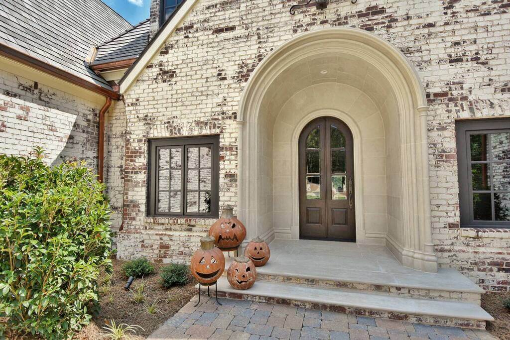 Stone Farmhouse in the Modern Era bricks