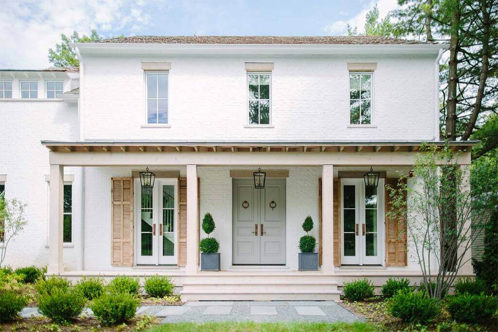 The Porch on a U-Shaped Ranch