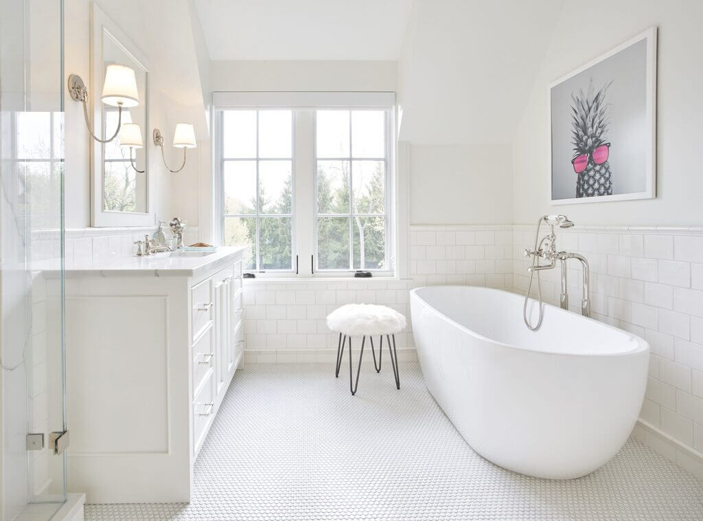  Sleek Grays: Tile Bathroom Wall Ideas