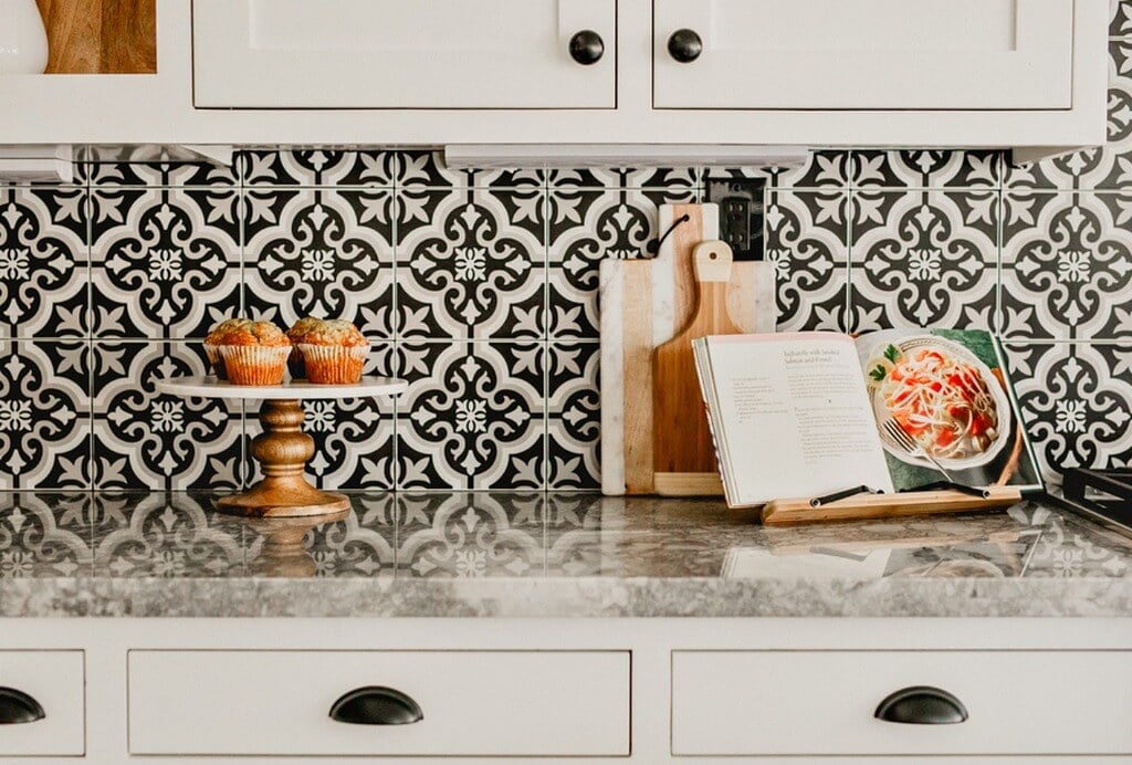 Patterned Tiles White Cabinet Kitchen Backsplash Idea