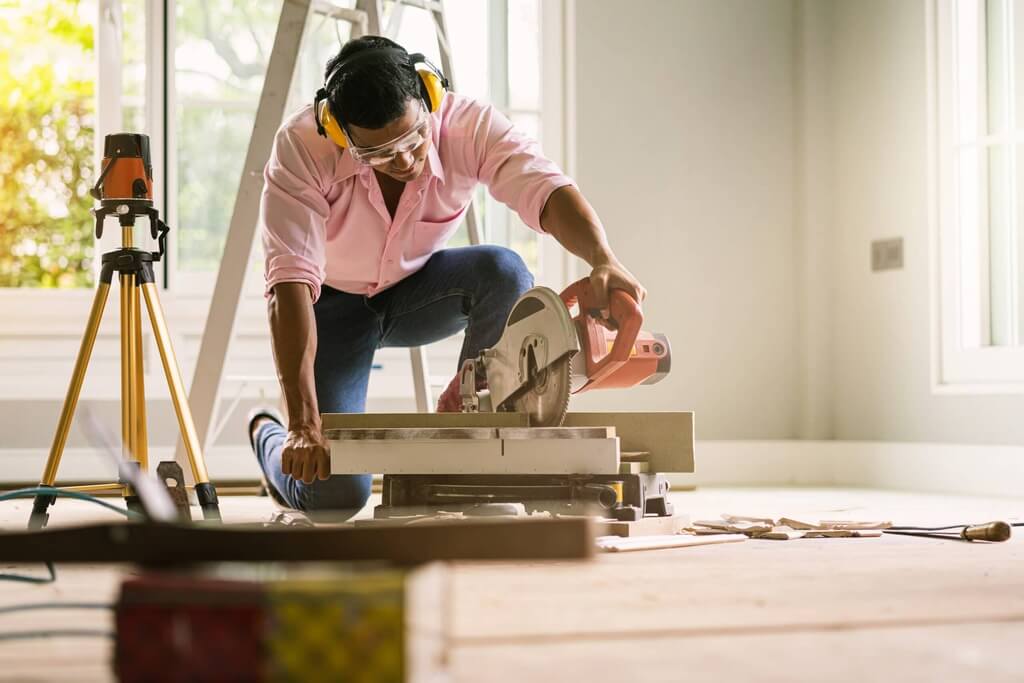 Choose Between DIY Or Hiring the Pros  