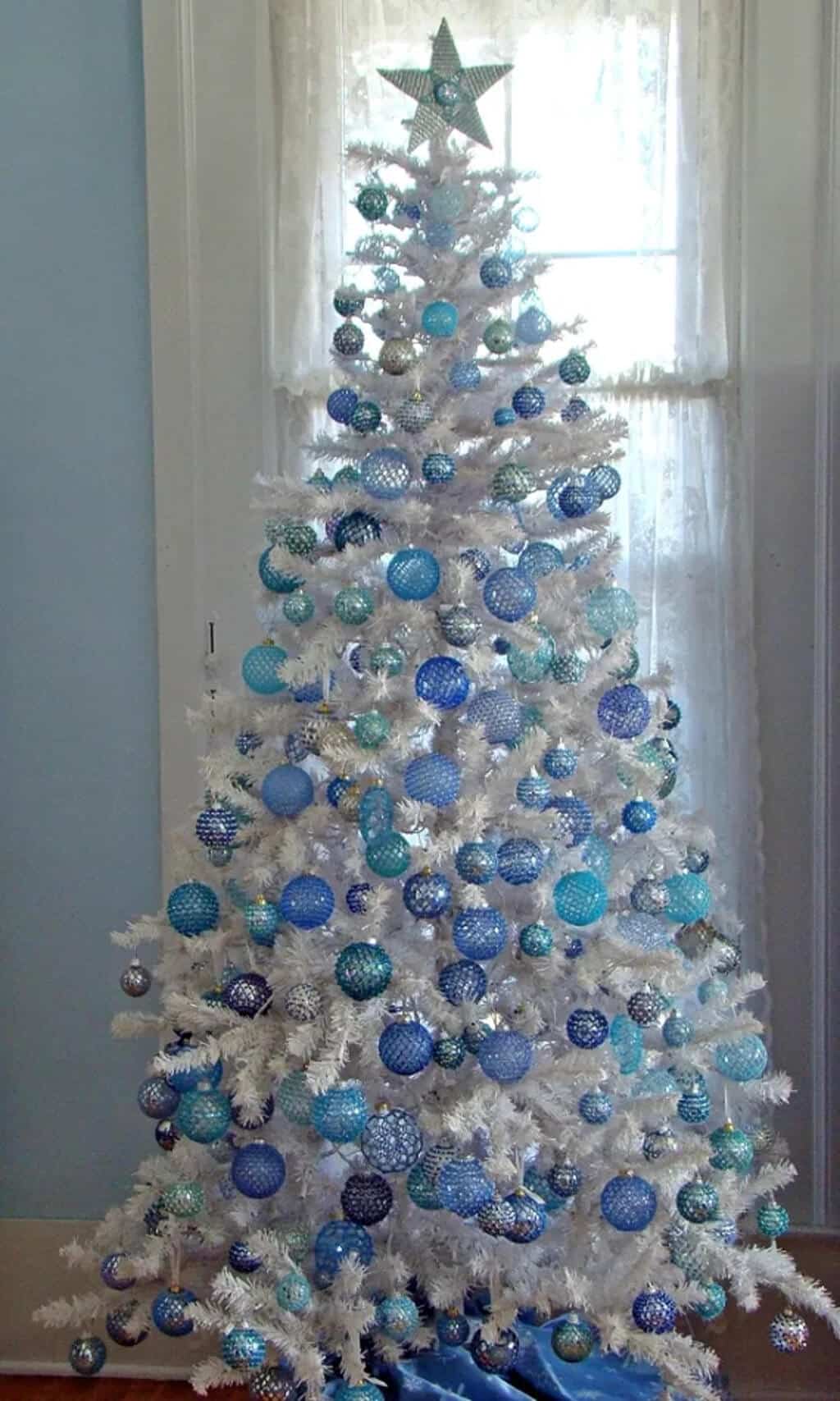 Aqua and White Christmas Tree Decorations