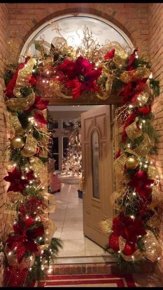 Apartment Door Christmas Decoration