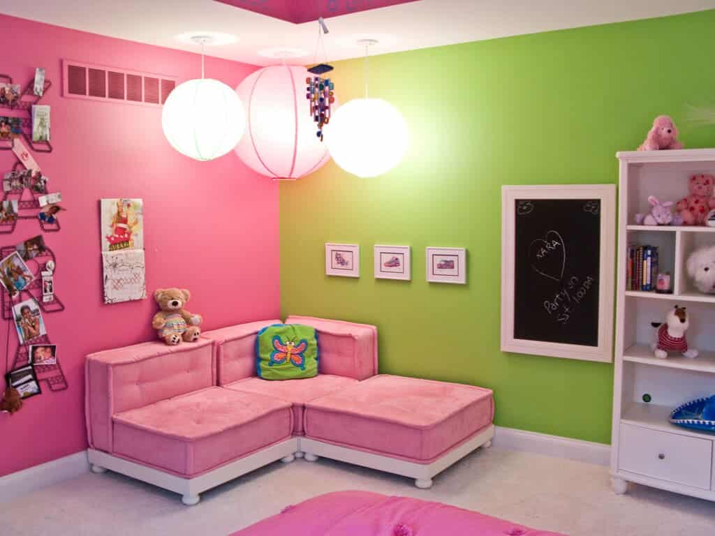 Lime Green and Pink Two Colour Combinations for Bedroom Walls