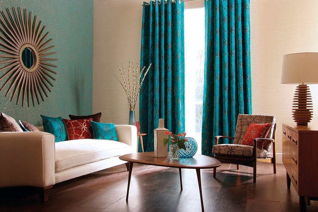 Red and Teal room design