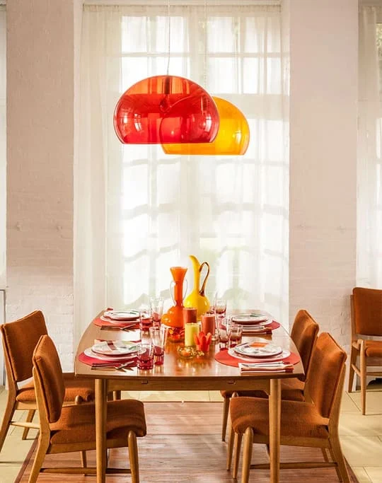 what colors go with dining table