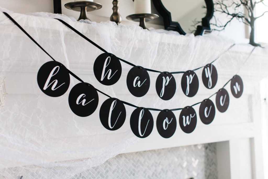 cool Spooky Halloween Banner Ideas You'll Love 