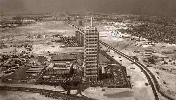 Dubai World Trade Center In 1980 Vs Now