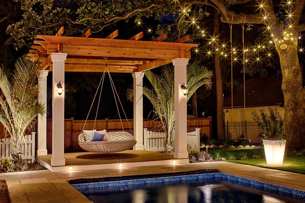 Traditional Swings for pool