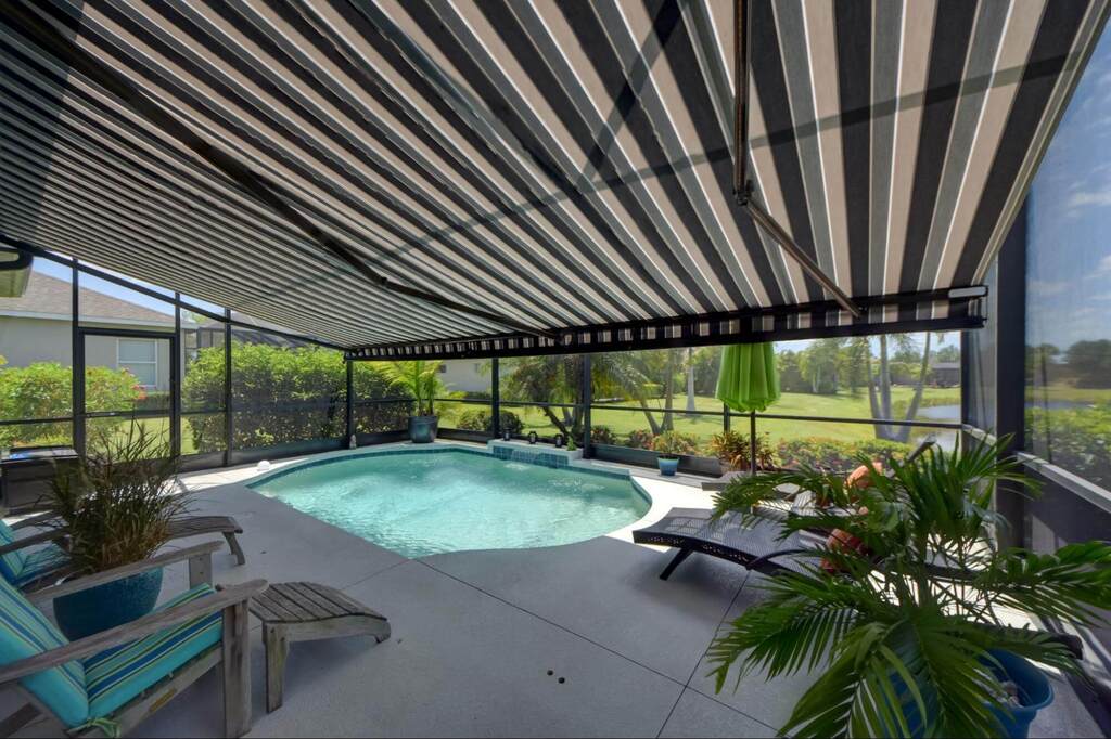 Retractable Awnings