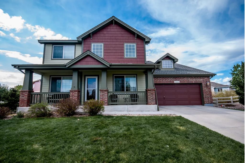Maroon Vinyl siding